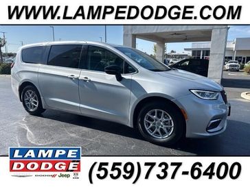 Used 2024 Chrysler Pacifica Touring L