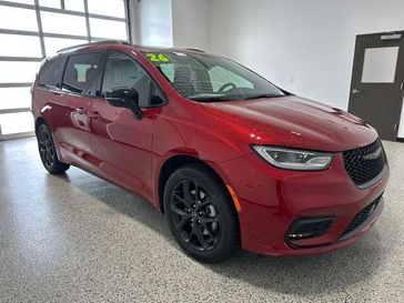 New 2026 Chrysler Pacifica Limited