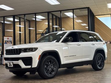 New 2027 Jeep Grand Cherokee Laredo Altitude