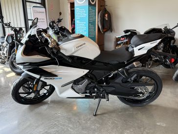 New 2025 CFMOTO 300SS 