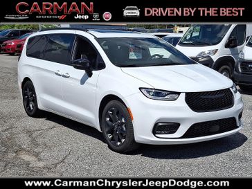 New 2026 Chrysler Pacifica Limited