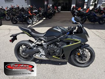 New 2026 Honda CBR650R E-CLUTCH 