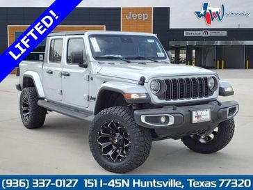 2024 Jeep Gladiator Sport S 4x4 in a Silver Zynith Clear Coat exterior color and Blackinterior. Wischnewsky Dodge 936-755-5310 wischnewskydodge.com 