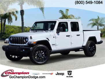 2025 Jeep Gladiator Nighthawk 4x4