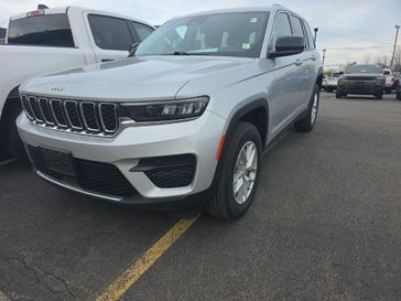 Used 2024 Jeep Grand Cherokee Laredo