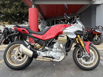 2027 Moto Guzzi V100 Mandello S