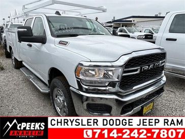 2023 RAM 2500 Tradesman Crew Cab 4x2 8' Box