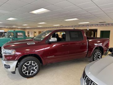 2025 RAM 1500 Laramie Crew Cab 4x4 5'7' Box