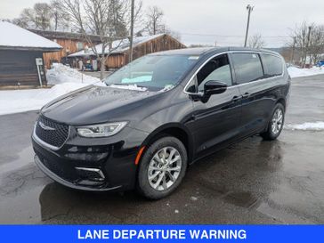 New 2026 Chrysler Pacifica Select Awd