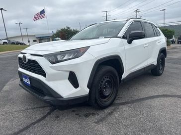 2020 Toyota RAV4 LE