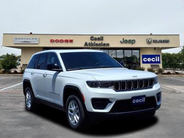 New 2025 Jeep Grand Cherokee Laredo X 4x2