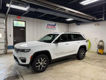 Used 2023 Jeep Grand Cherokee Limited