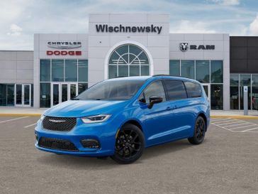 New 2026 Chrysler Pacifica Select