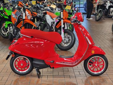 2023 Vespa ELETTRICA RED 70