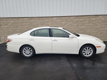 2004 Lexus ES 330 Base in a Crystal White exterior color and LA07interior. Wilmington Auto Center Chrysler Dodge Jeep Ram (937) 556-6430 wilmingtonautocentercdjr.com 