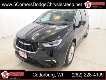 New 2026 Chrysler Pacifica Select Awd