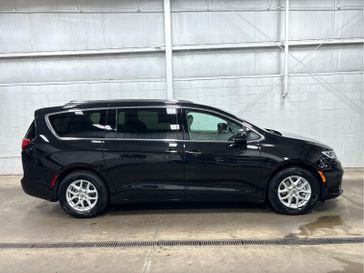 Used 2021 Chrysler Pacifica Touring L