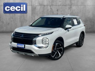 Used 2024 Mitsubishi Outlander SE