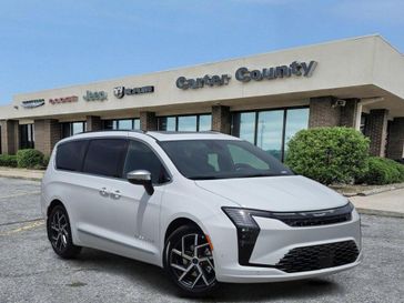 New 2027 Chrysler Pacifica Pinnacle