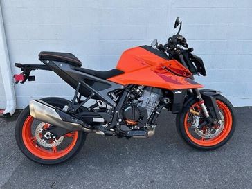 2024 KTM 990 Duke 