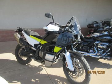USED 2023 HUSQVARNA NORDEN 901 