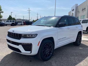 New 2026 Jeep Grand Cherokee Summit 4x4