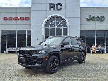 Used 2023 Jeep Grand Cherokee 