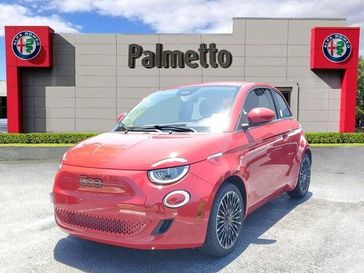 2024 Fiat 500e Inspi(red)