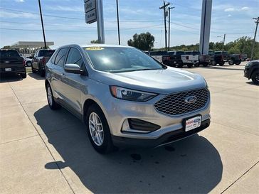 Used 2024 Ford Edge SEL