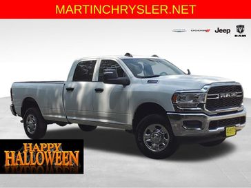 2024 RAM 2500 Tradesman Crew Cab 4x4 8' Box