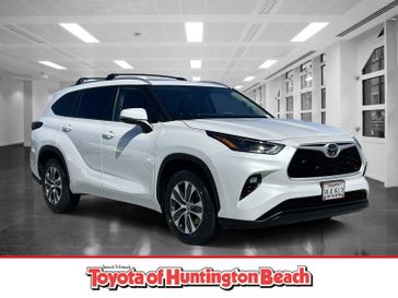 Used 2024 Toyota Highlander XLE