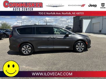 2018 Chrysler Pacifica Hybrid Limited