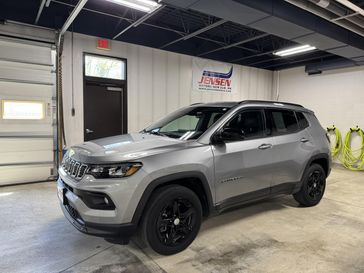 Used 2024 Jeep Compass Latitude 4x4