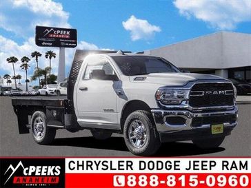 2022 RAM 2500 Tradesman Regular Cab 4x4 8' Box