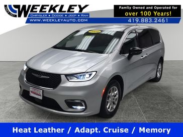 Used 2024 Chrysler Pacifica Touring L