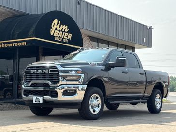 2025 RAM 3500 Tradesman Crew Cab 4x4 6'4' Box