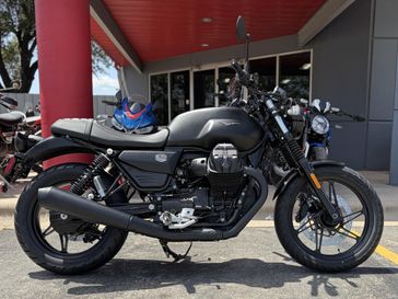 2027 Moto Guzzi V7 Stone