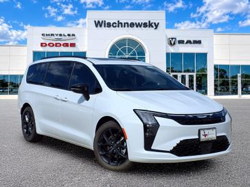 New 2027 Chrysler Pacifica Limited