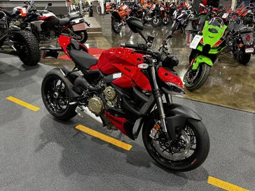 2024 Ducati STREETFIGHTER V2