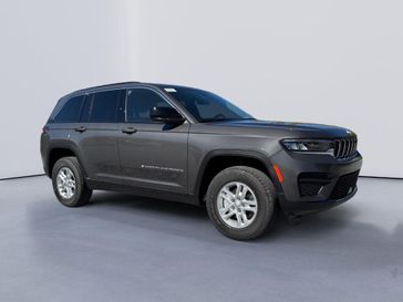 New 2025 Jeep Grand Cherokee Laredo X 4x4