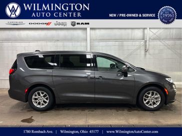 Used 2023 Chrysler Pacifica Touring L