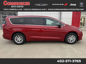 New 2026 Chrysler Pacifica Select