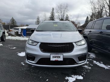 New 2026 Chrysler Pacifica Limited