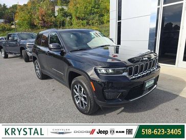 New 2027 Jeep Grand Cherokee Laredo 4x4