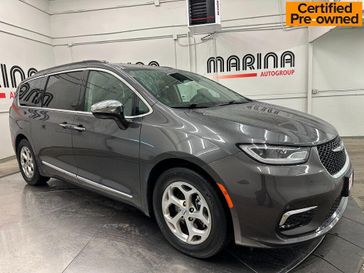 2023 Chrysler Pacifica Limited Granite Crystal Metallic Clear Coat