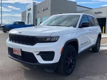 Used 2024 Jeep Grand Cherokee Altitude