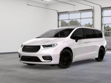 New 2026 Chrysler Pacifica Select