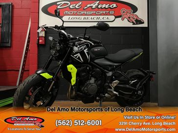 2024 Triumph TRIDENT 660  in a JET BLACK/TRIUMPH RACING YELLOW exterior color. Del Amo Motorsports of Long Beach (562) 362-3160 delamomotorsports.com 