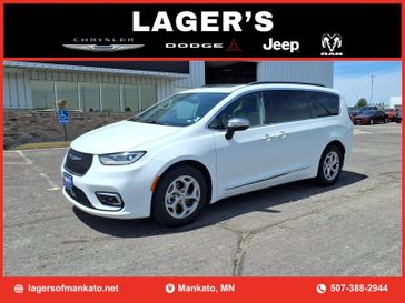 Used 2023 Chrysler Pacifica Limited