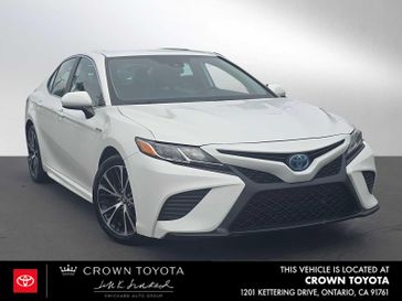 Used 2020 Toyota Camry Hybrid SE